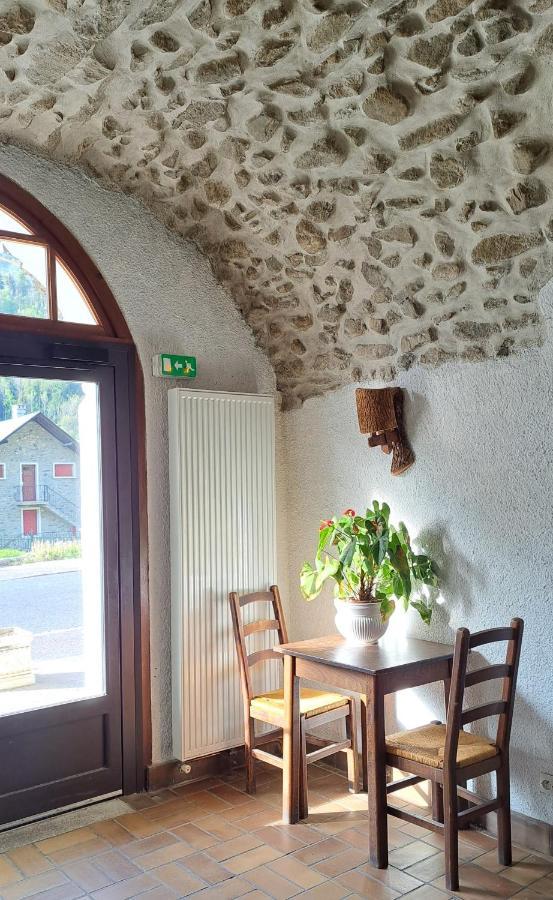 Auberge Du Glandon Saint-Colomban-des-Villards Zewnętrze zdjęcie